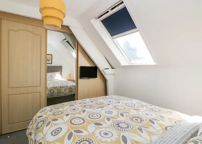 2 Rodgers Mews * Malton